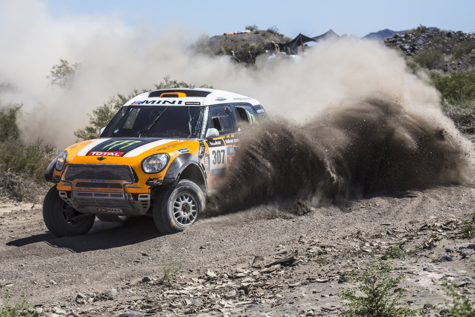 Orlando-Terranova-MINI-Dakar-Rally-2014-Wallpaper