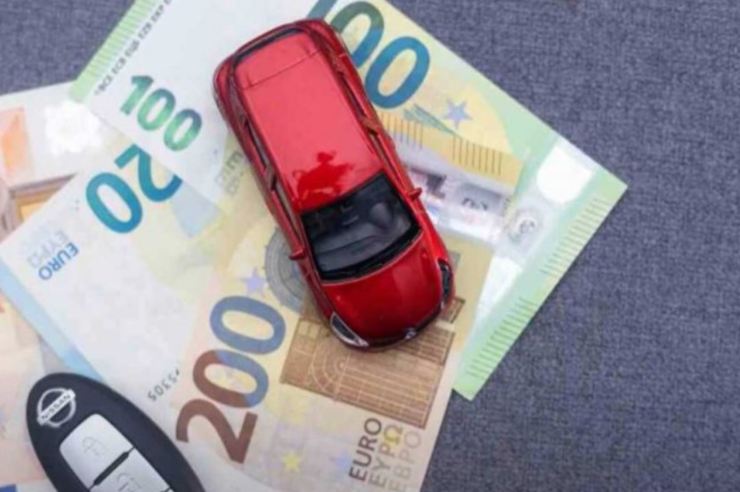 Bollo auto (screenshot Canale Notizie - YouTube) - www.rally.it