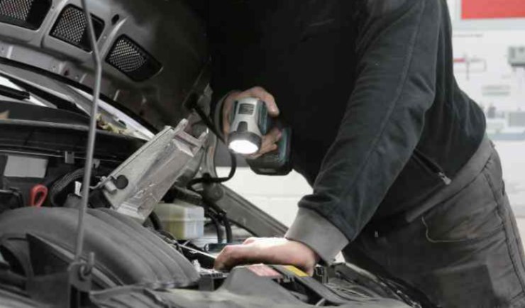 Meccanico (Pexels foto) - www.rally.it