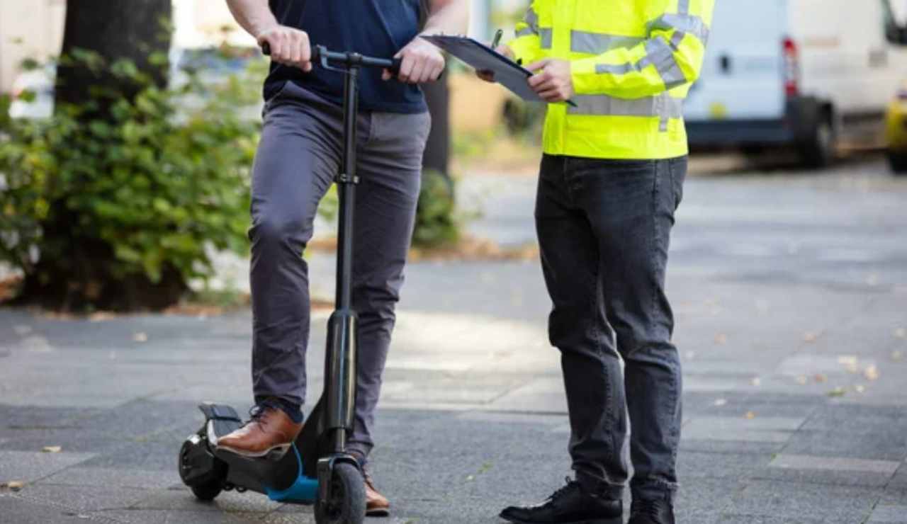 Monopattini e multe (Depositphotos foto) - www.rally.it