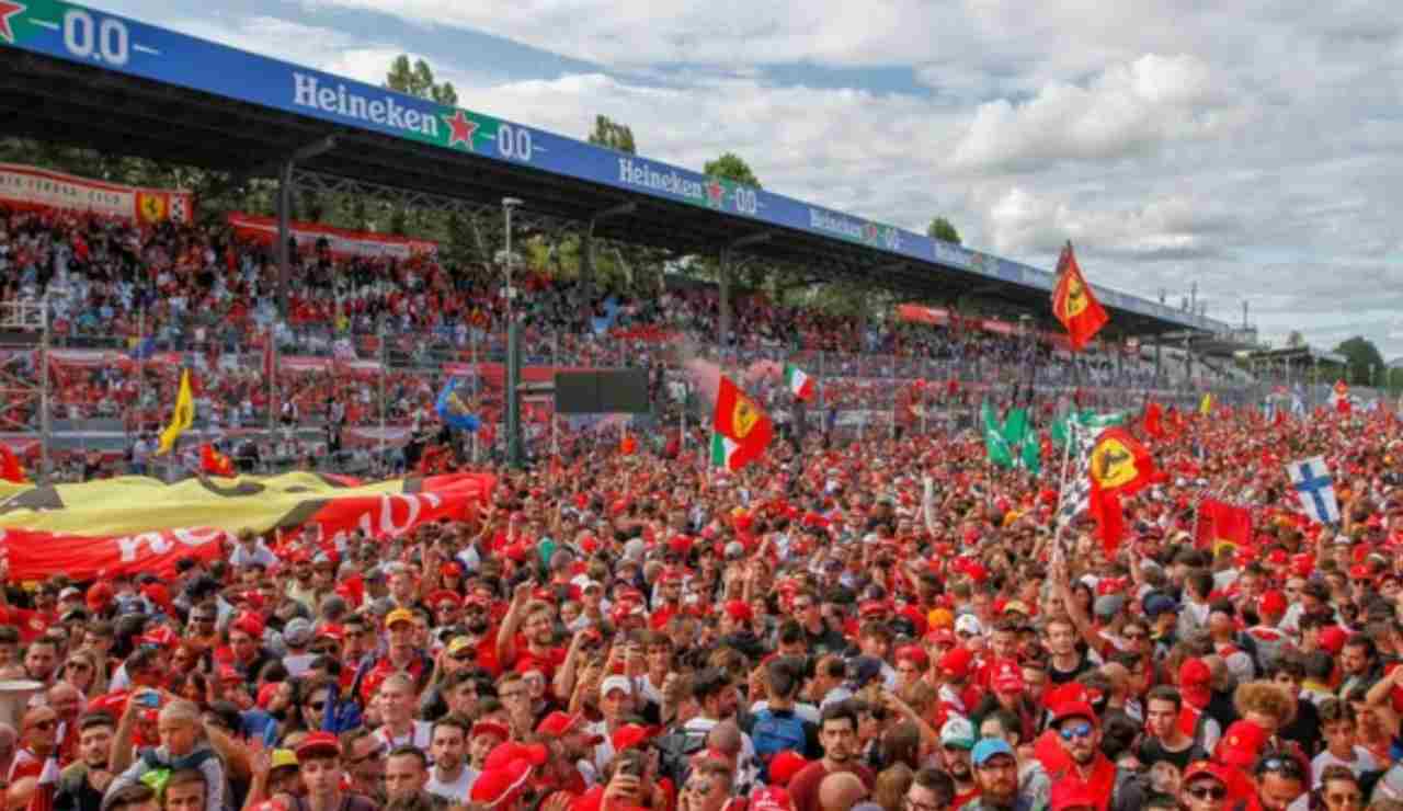 Tifosi Ferrari (Depositphotos foto) - www.rally.it