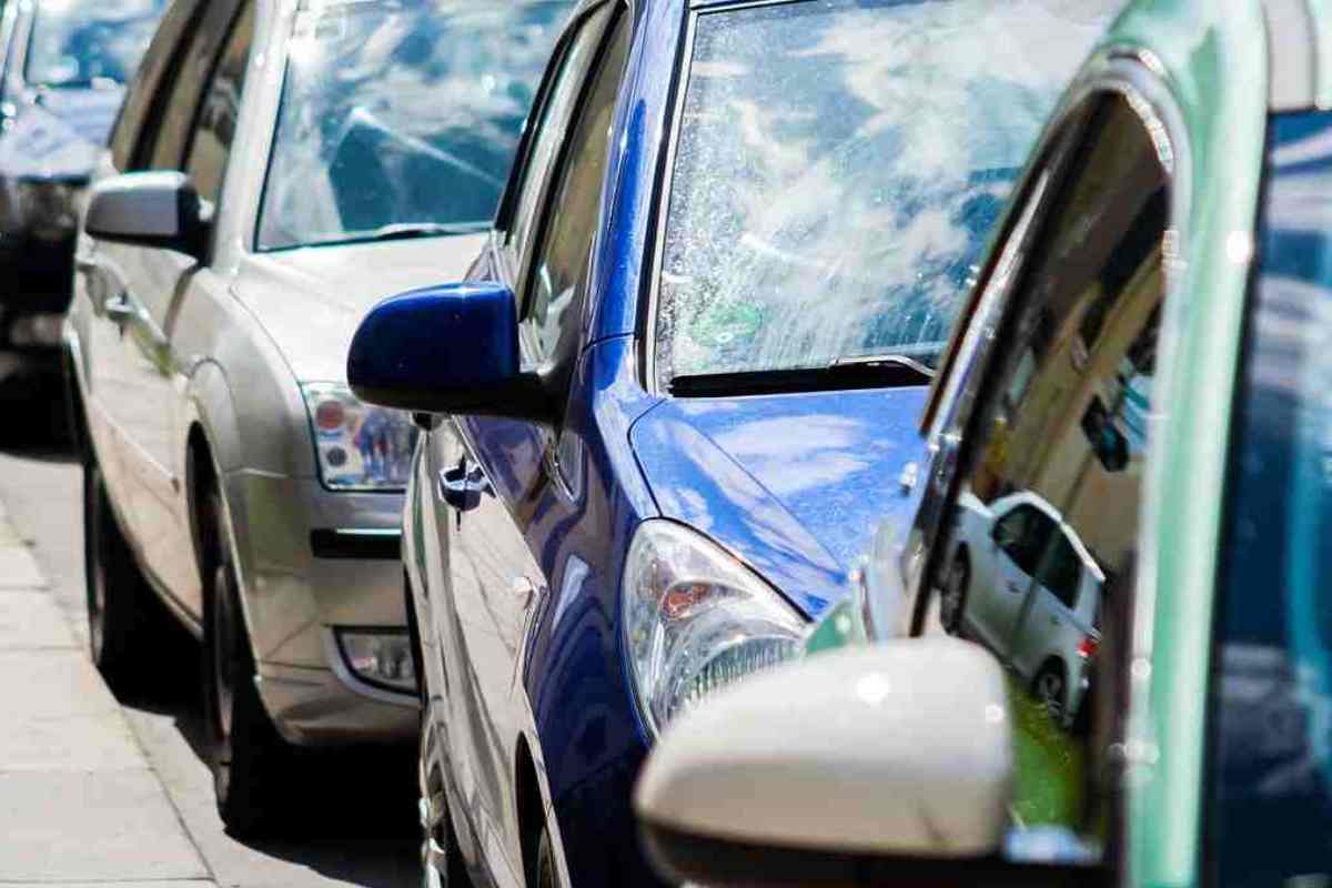 Auto con motore termico (Pixabay foto) - www.rally.it