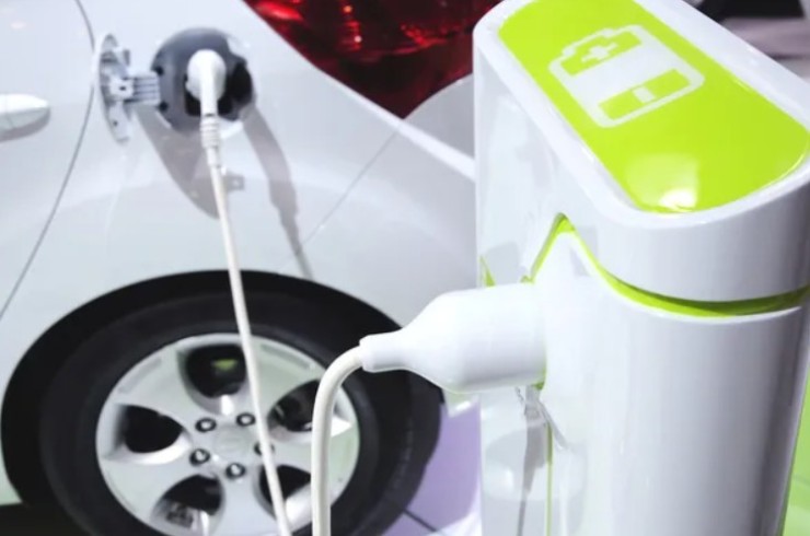 Passaggio all'elettrico (Depositphotos foto) - www.rally.it