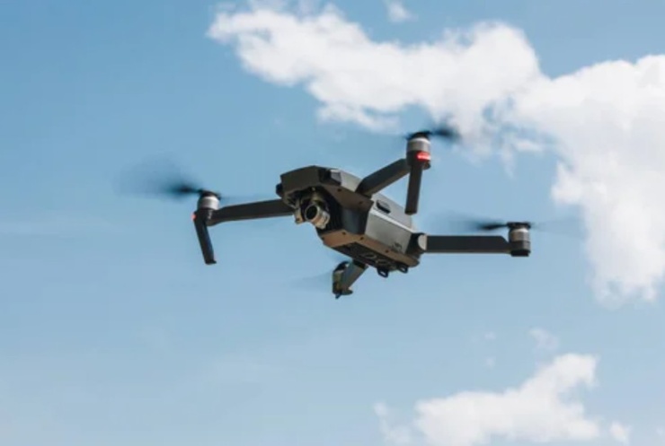 Drone in volo (Depositphotos foto) - www.rally.it