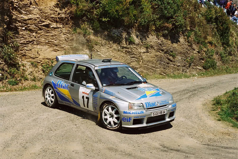 Renault Clio Maxi.