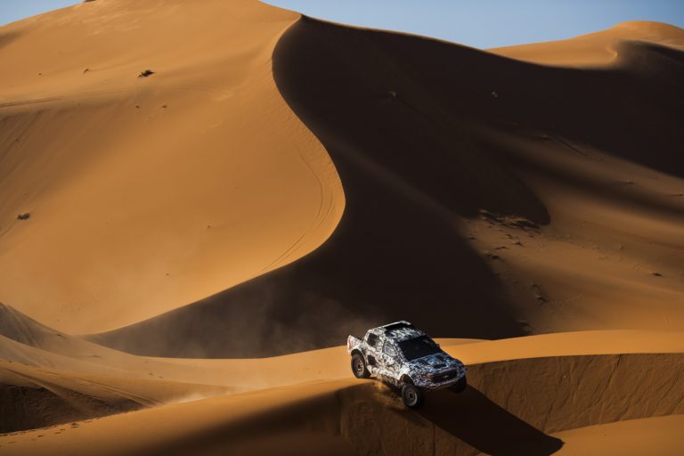 Nani Roma e Woolridge i piloti Ford per la Dakar 2024
