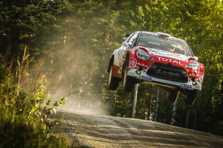 Rally Finlandia, fine secondo round: Meeke allunga e dietro è bagarre