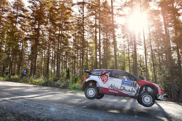 WRC Finlandia: Meeke allunga su Latvala