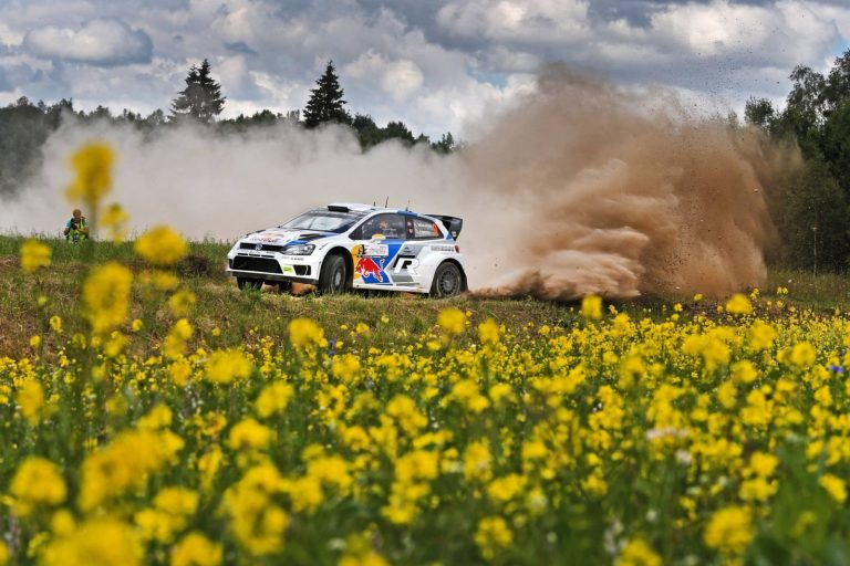 Polonia, Dopo PS12: La botta e risposta tra i driver VW si placa per un testacoda di Mikkelsen