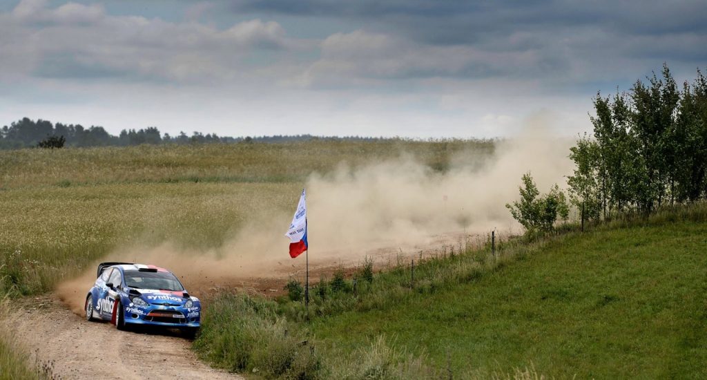 Polonia, Dopo PS17: Ogier tenta l’ allungo su un guardingo Mikkelsen, Out Kubica
