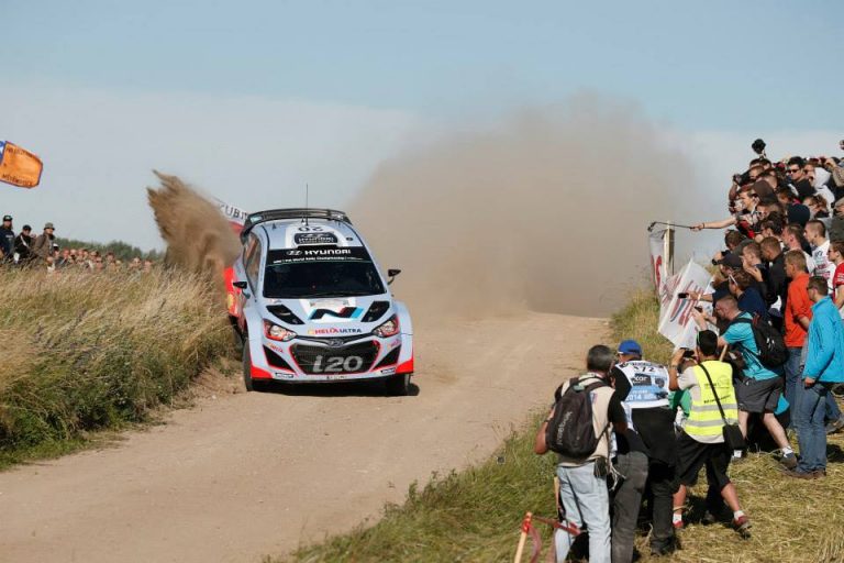 Polonia, Dopo PS19: Ogier allunga definitivamente su Mikkelsen, alle prese con un problema ai freni