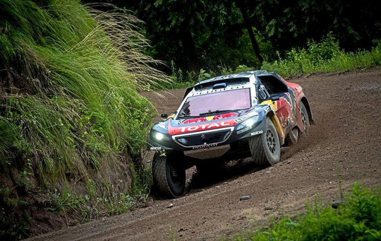 Dakar, 3^ tappa: Loeb si ripete, fra i camion è débâcle Kamaz!