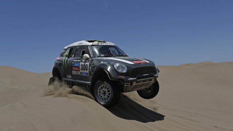 Dakar, 12^ tappa: Il ribaltone firmato da Peterhansel