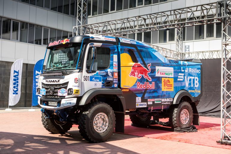 Kamaz presenta il nuovo K5 per vincere le prossime Dakar