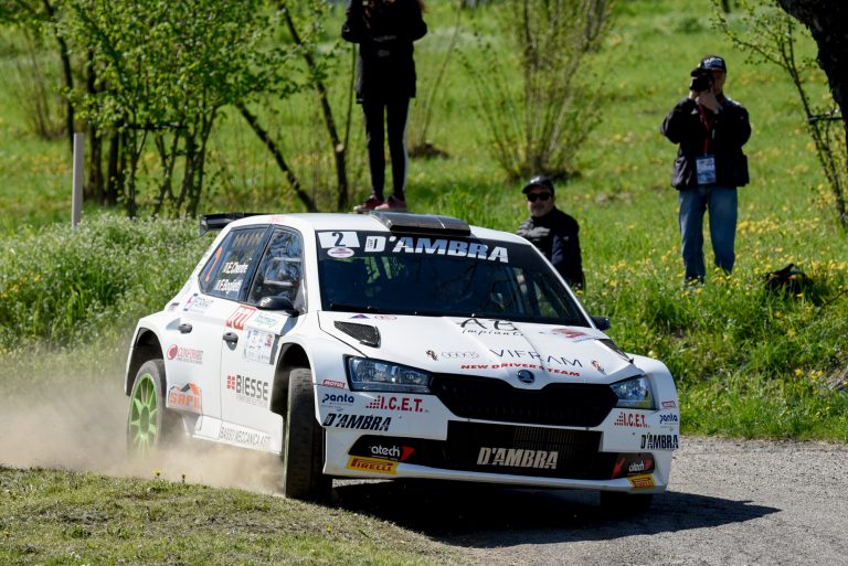 Chentre vince il Vigneti Monferrini, Mano la gara storica