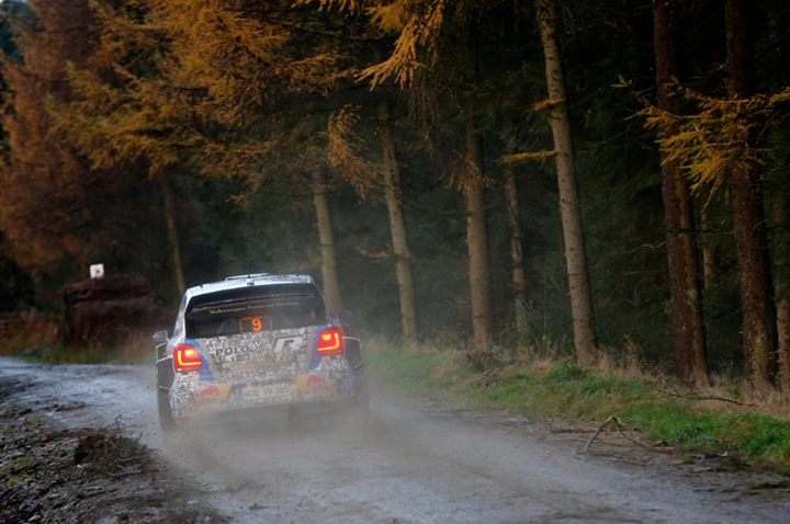 Rally GB, PS3: Colpo di coda di Neuville che agguanta la seconda piazza portandosi a 3″2 da Ogier