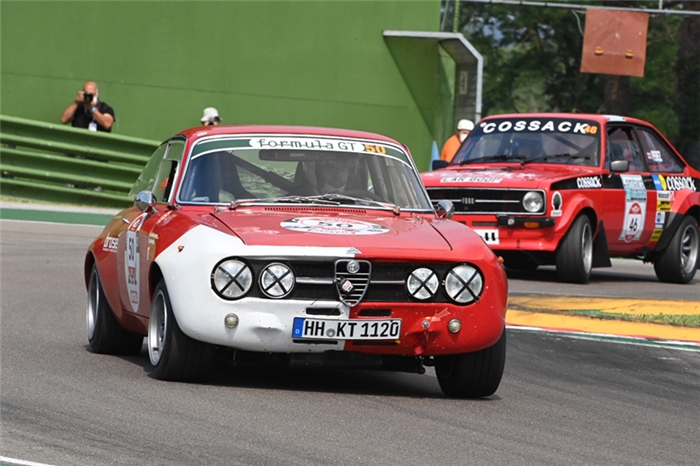 Modena Cento Ore, balzano al comando Perfetti-Scorcioni