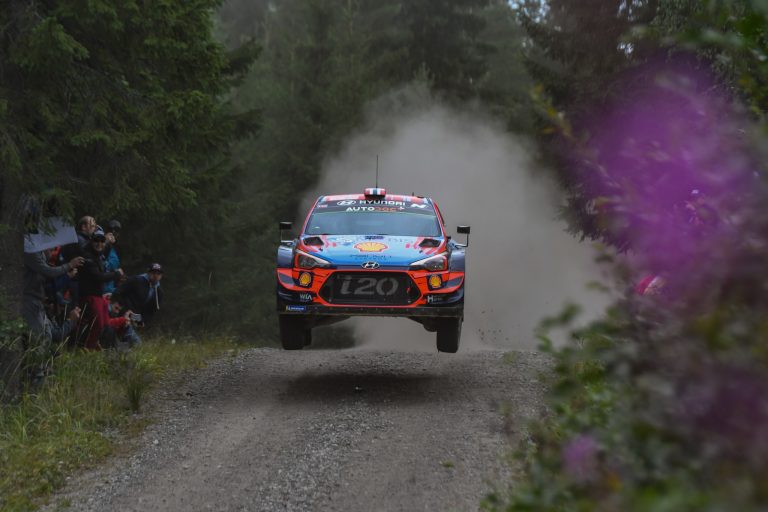 Andreas Mikkelsen al lavoro per correre su una quarta Hyundai