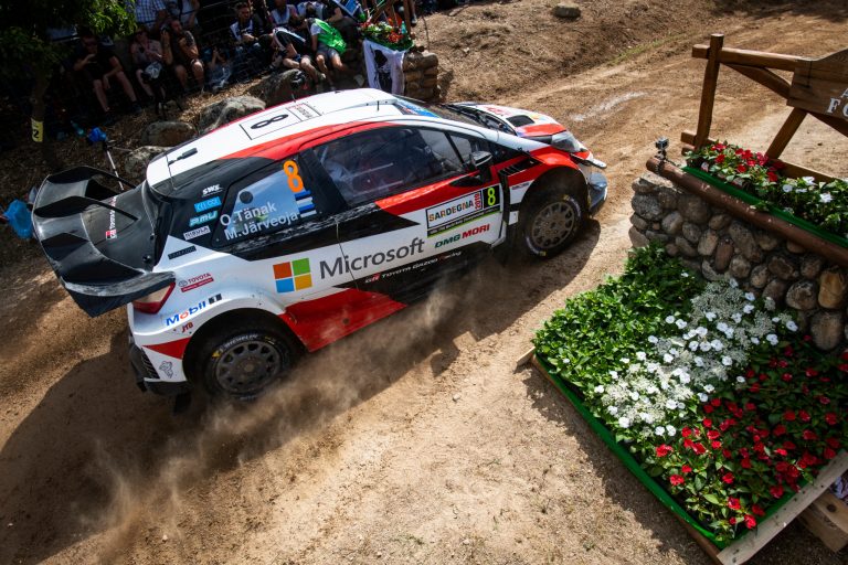 Rally Italia Sardegna: la giornata perfetta di Tanak