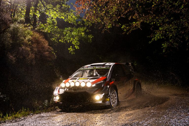 Ott Tanak in vetta al Wales Rally GB