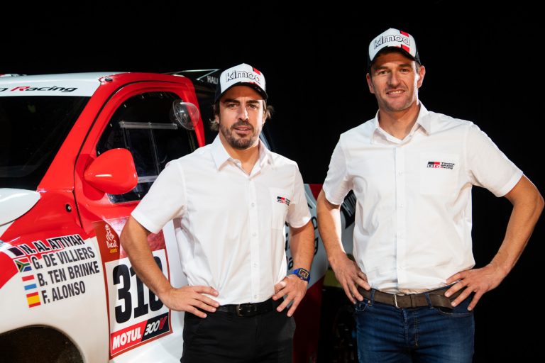 L’umile Fernando Alonso al debutto nella Dakar