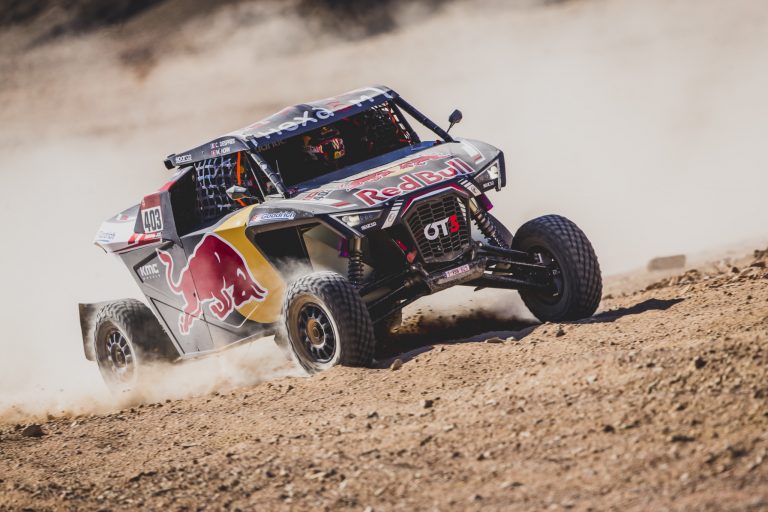 Loeb e Meeke si sfidano sugli SSV nell’Abu Dhabi Desert Challenge