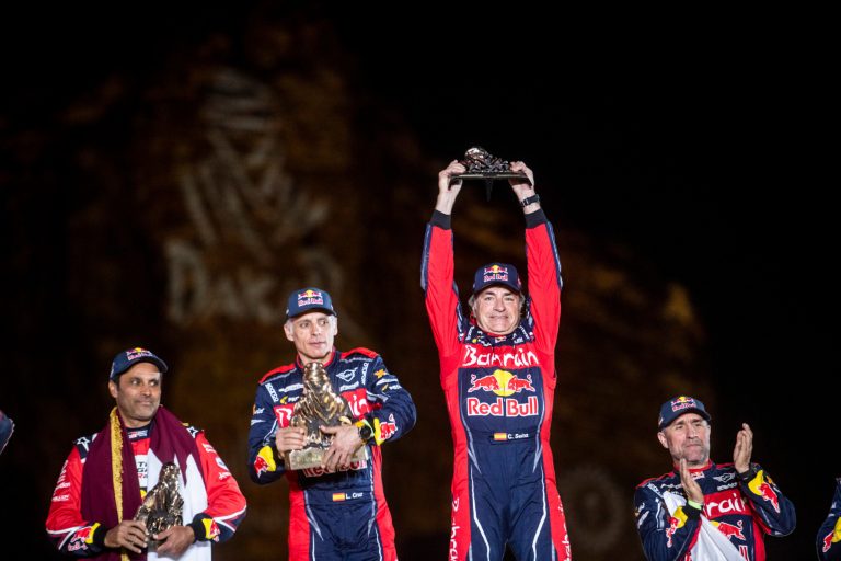 Dakar – Sainz è leggenda a 57 anni