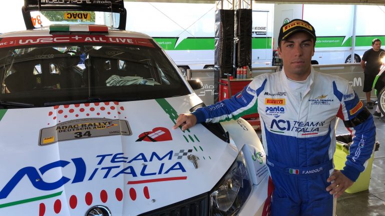 Fabio Andolfi dedica il podio alla tragedia genovese