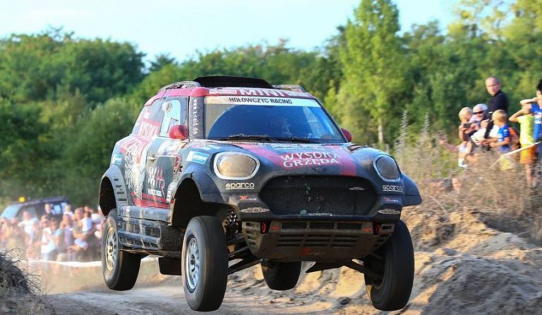 I Big della Dakar al via nel Baja Poland