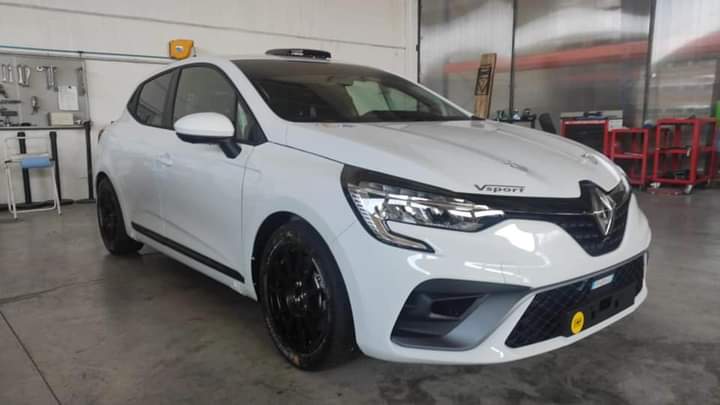 Caserza porta al debutto la Clio Rally5 al Ciocco