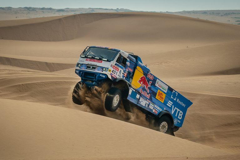 Dakar 2019 – Kamaz al via con quattro camion nuovi