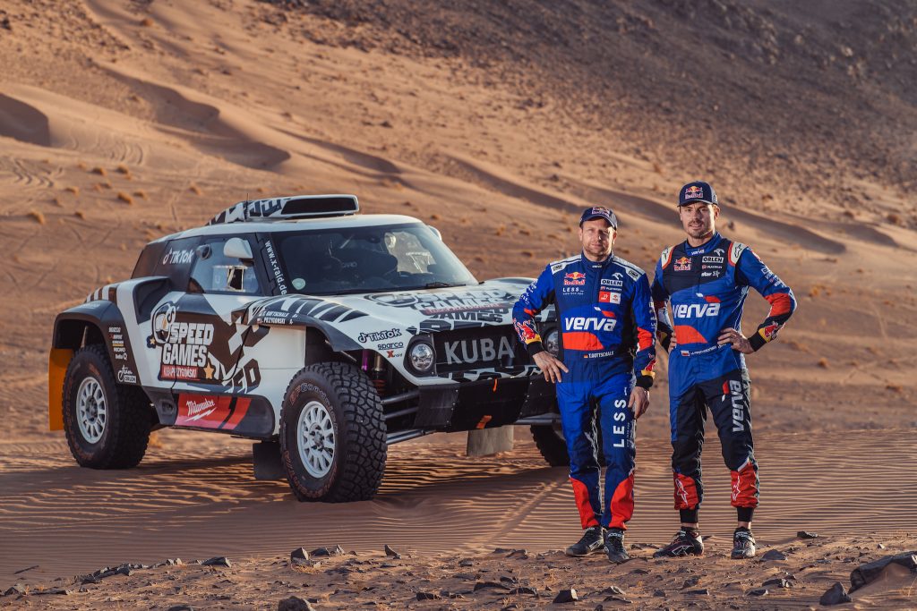 Dakar 2022 – Przygonski torna con Mini sulla vettura campione della Dakar