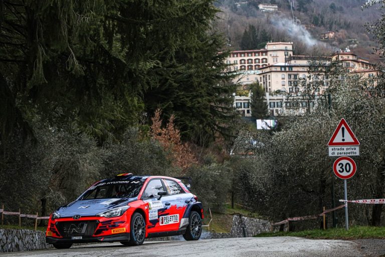 Neuville domina la prima super prova speciale del Ciocco