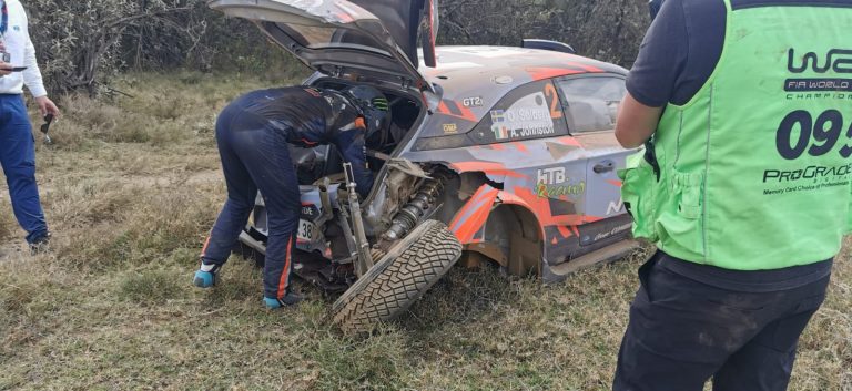 WRC Safari Rally – Demolition derby!