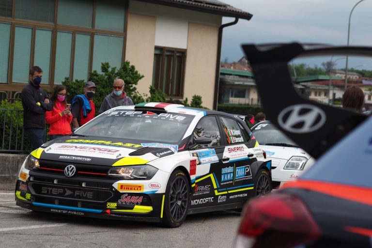 Rally bellunese, Signor al comando dopo le prime prove