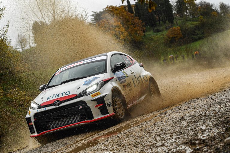 Buon debutto sulla terra della GR Yaris