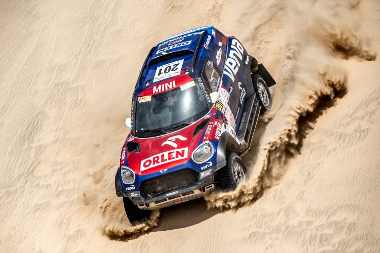 FIA Cross Country – Przygonski squalificato in Qatar