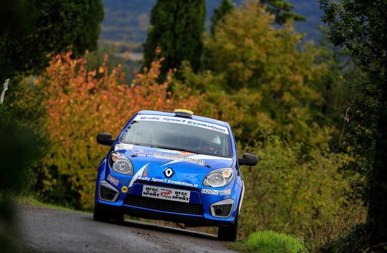 Alessio Salati su Twingo R2 al Rally Il Ciocchetto