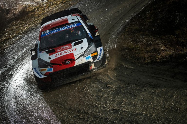 Rallye Montecarlo: Ogier fa e disfa, Evans al comando