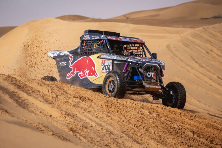 Dakar – Mikkelsen cappotta fra le dune