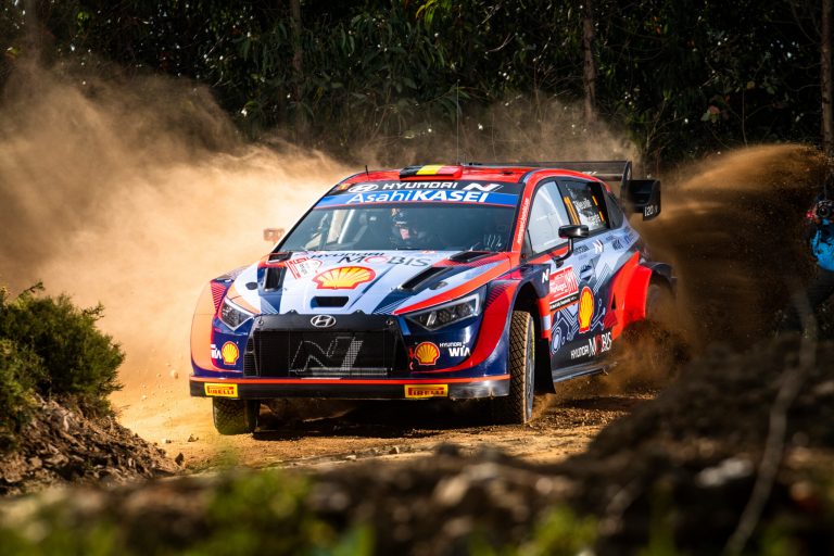 Rally del Portogallo: a Thierry Neuville la PS1