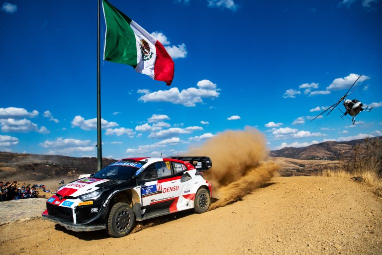WRC: Sebastien Ogier controlla in Messico
