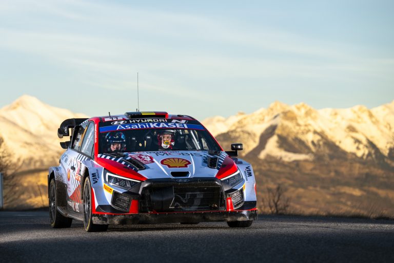 Thierry Neuville vince il Rallye Montecarlo!