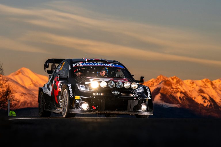 Elfyn Evans primo leader del Rallye Montecarlo