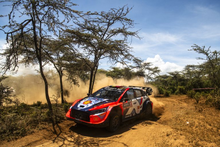 Safari Rally, dopo PS10: Neuville sale al secondo posto!
