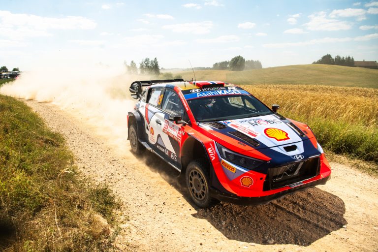 WRC: In Polonia comanda Andreas Mikkelsen