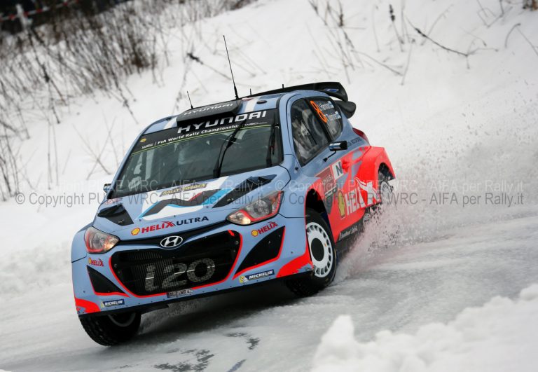 WRC: Hyundai gioca il primo jolly per lo sviluppo del motore