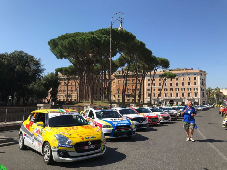 Aida Yespica madrina del Rally di Roma Capitale