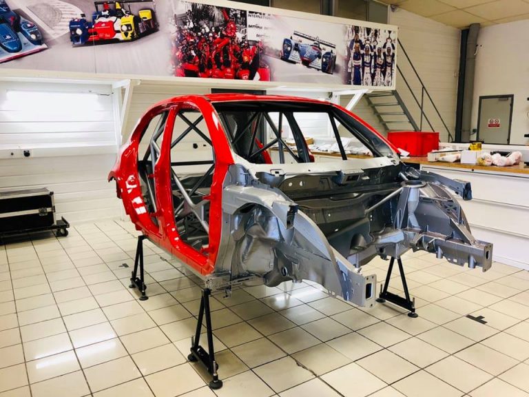 La 500X R4 prende forma alla Oreca