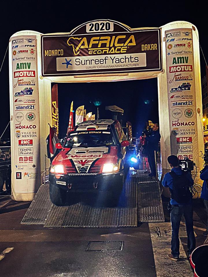Iniziata l’Africa Eco Race per Rossi-Marcon